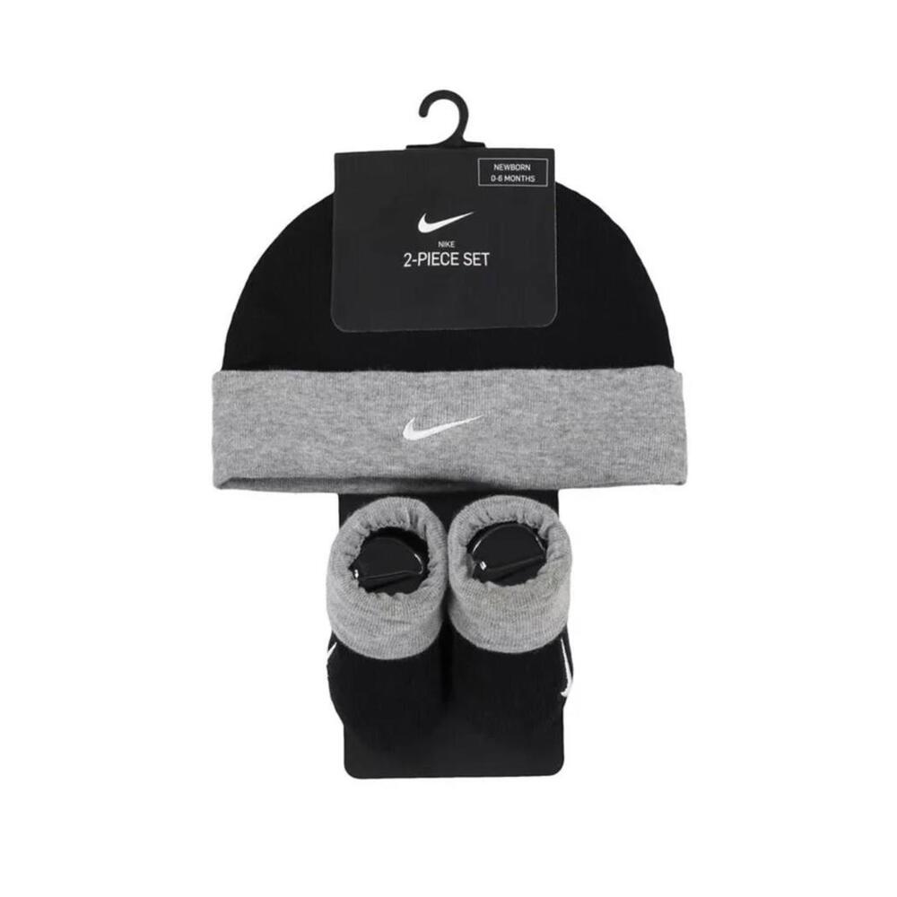 Nike Newborn 0-6 Months 2-Piece Beanie Bootie Set